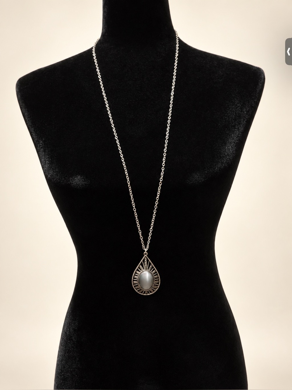 Teardrop Pendant Necklace with Gray Stone